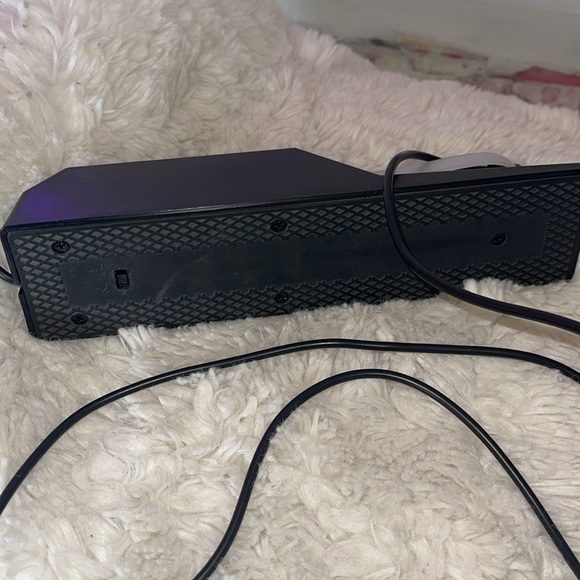 Black keyboard peddle it may need to be repaired internally but can be fixed - Picture 4 of 4